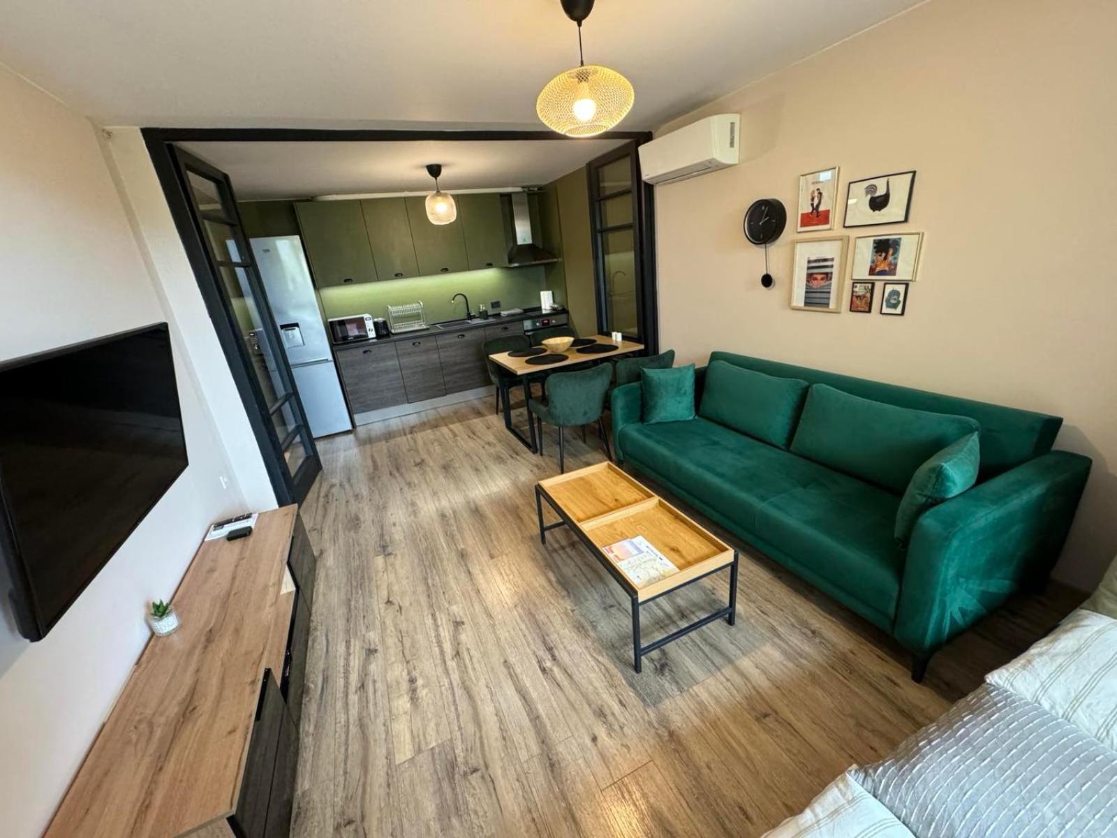 Lovely 1 Bedroom Apartment In The Heart Of Varna Exteriér fotografie